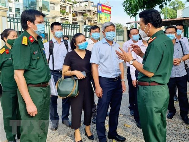 Un vice-ministre de la Santé inspecte le travail de lutte contre le COVID-19 à HCM-Ville ảnh 1 Un vice-ministre de la Santé inspecte le travail de lutte contre le COVID-19 à HCM-Ville ảnh 1