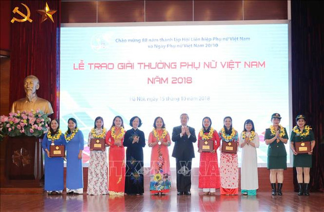 Femmes : des collectifs et des individus exemplaires à l’honneur ảnh 1 Femmes : des collectifs et des individus exemplaires à l’honneur ảnh 1