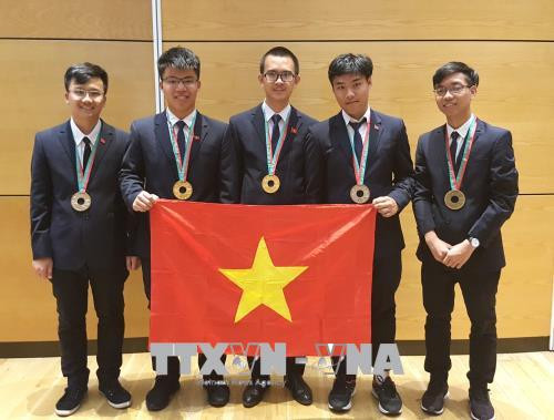 38 élèves vietnamiens primés lors des Olympiades régionales et internationales ảnh 1 38 élèves vietnamiens primés lors des Olympiades régionales et internationales ảnh 1