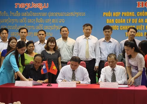 Renforcement de la lutte contre le VIH à la frontière Vietnam-Laos ảnh 1 Renforcement de la lutte contre le VIH à la frontière Vietnam-Laos ảnh 1