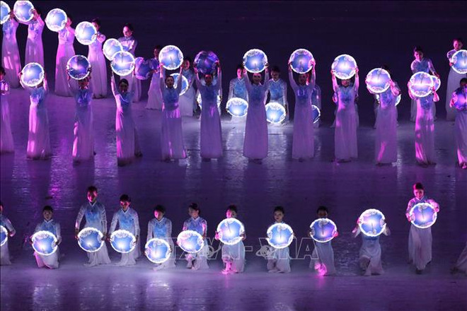 Ouverture solennelle des 31e Jeux sportifs d'Asie du Sud-Est à Hanoi ảnh 4