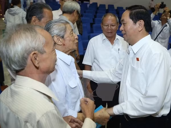 Le chef de l’Etat rencontre des électeurs de Ho Chi Minh-Ville ảnh 1