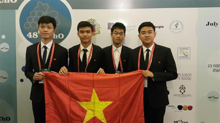 Olympiades internationales de Chimie: deux médailles d’or pour le Vietnam ảnh 1