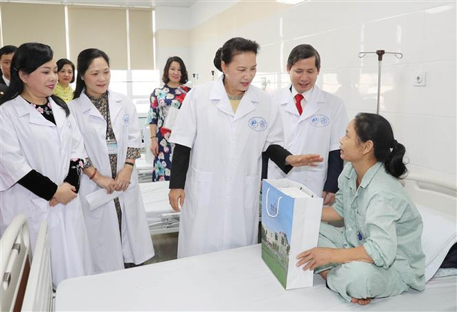 La présidente de l’AN encourage le développement de la médecine traditionnelle ảnh 1