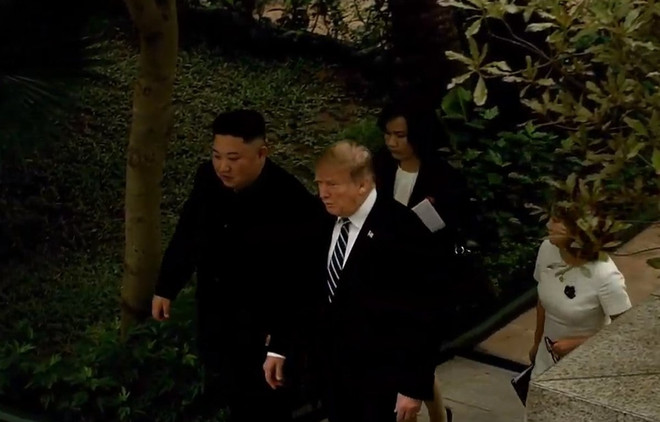 Sommet Etats-Unis – RPDC à Hanoï : la réunion élargie commence ảnh 1