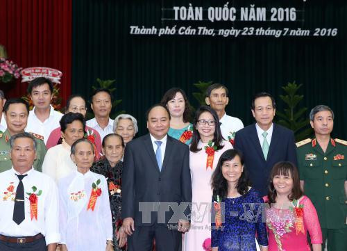 Conférence nationale des personnes méritantes à Can Tho ảnh 1 Conférence nationale des personnes méritantes à Can Tho ảnh 1