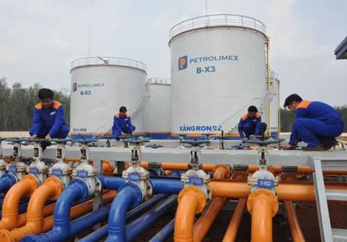 Près de 8 millions de tonnes de carburants importées au Vietnam depuis janvier ảnh 1 Près de 8 millions de tonnes de carburants importées au Vietnam depuis janvier ảnh 1
