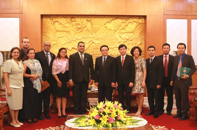 Les jeunes se donnent la main pour renforcer les relations entre le Vietnam et Cuba ảnh 1 Les jeunes se donnent la main pour renforcer les relations entre le Vietnam et Cuba ảnh 1