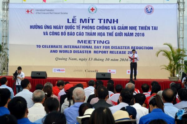 Meeting célébrant de la Journée internationale pour la prévention des catastrophes naturelles ảnh 1 Meeting célébrant de la Journée internationale pour la prévention des catastrophes naturelles ảnh 1