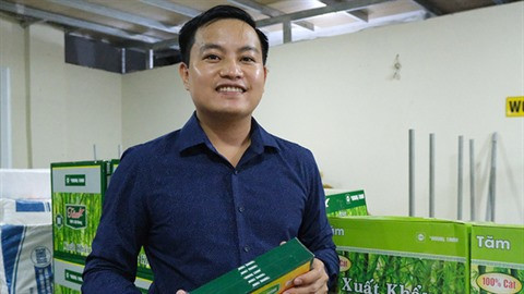 Faire fortune grâce à la fabrication de cure-dent de giang ảnh 1 Faire fortune grâce à la fabrication de cure-dent de giang ảnh 1