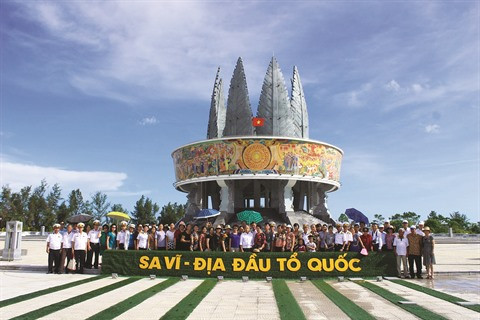 La magnifique plage de Trà Cô fait le bonheur des vacanciers ảnh 2 La magnifique plage de Trà Cô fait le bonheur des vacanciers ảnh 2