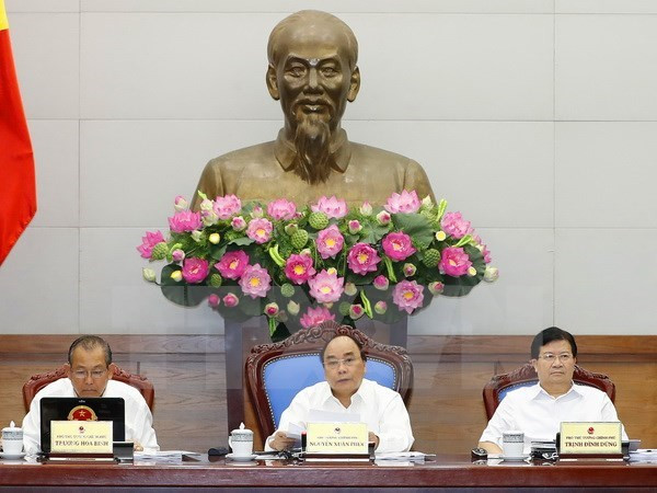 Le gouvernement se réunit sur le renforcement institutionnel ảnh 1