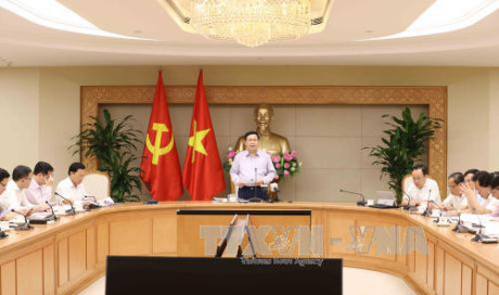 Vice-PM Vuong Dinh Huê : "des orientations pour 12 projets déficitaires" ảnh 1 Vice-PM Vuong Dinh Huê : "des orientations pour 12 projets déficitaires" ảnh 1
