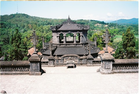 Le tombeau de Khai Dinh, un chef-d’œuvre architectural à Huê ảnh 2 Le tombeau de Khai Dinh, un chef-d’œuvre architectural à Huê ảnh 2