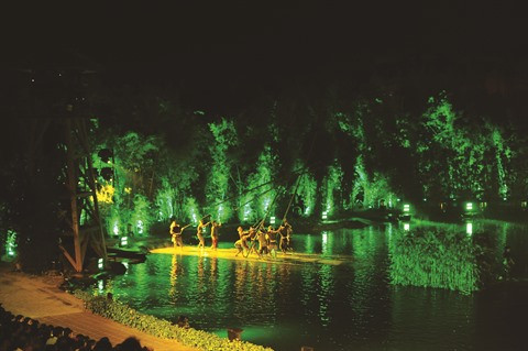 Des marionnettes sur l’eau ouvrent la porte à toute la fantaisie ảnh 2