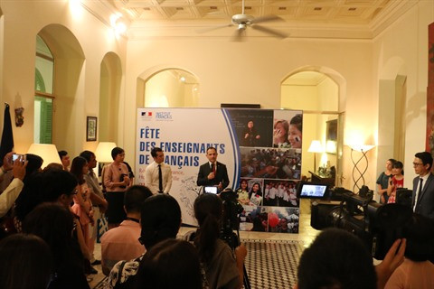 Hô Chi Minh-Ville : La Journée des enseignants vietnamiens célébrée à la Résidence française ảnh 1 Hô Chi Minh-Ville : La Journée des enseignants vietnamiens célébrée à la Résidence française ảnh 1