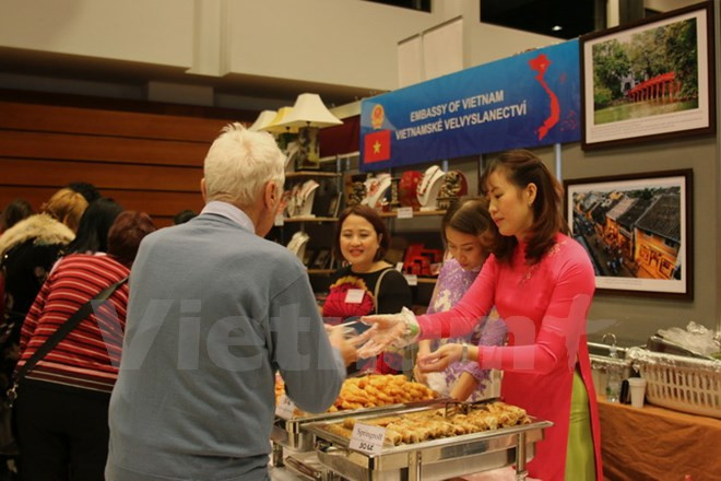 Foire internationale de Noël à Prague: connexion des cultures ảnh 1