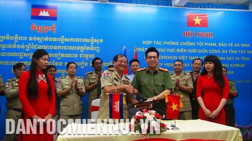 Coopération renforcée dans la lutte contre la criminalité à la frontière Vietnam-Cambodge ảnh 1 Coopération renforcée dans la lutte contre la criminalité à la frontière Vietnam-Cambodge ảnh 1