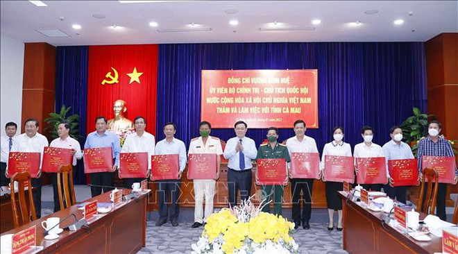 Le président de l’AN salue les réalisations de la province de Ca Mau en 2021 ảnh 1 Le président de l’AN salue les réalisations de la province de Ca Mau en 2021 ảnh 1