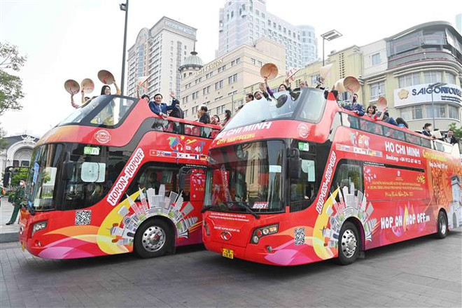 Têt: Rencontre entre les dirigeants de Ho Chi Minh-Ville et des Vietnamiens d’outre-mer ảnh 1 Têt: Rencontre entre les dirigeants de Ho Chi Minh-Ville et des Vietnamiens d’outre-mer ảnh 1