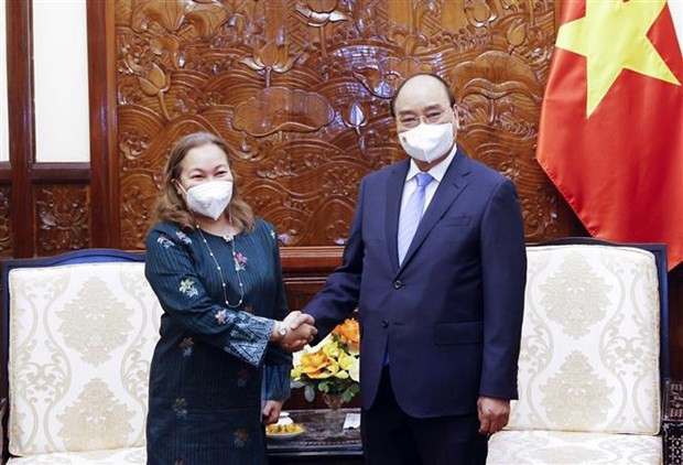 Le président Nguyên Xuân Phuc reçoit l'ambassadrice de Malaisie ảnh 1 Le président Nguyên Xuân Phuc reçoit l'ambassadrice de Malaisie ảnh 1