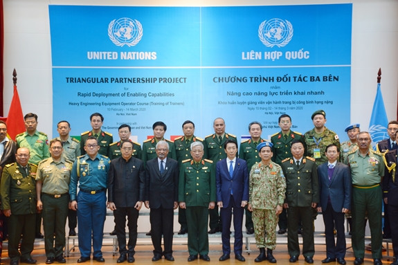Maintien de la paix : formation de formateurs en matière d’opération d'équipements poids lourds ảnh 1 Maintien de la paix : formation de formateurs en matière d’opération d'équipements poids lourds ảnh 1