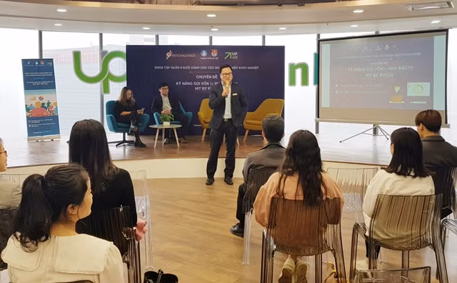Hanoï lance une formation destinée aux jeunes start-up ảnh 1