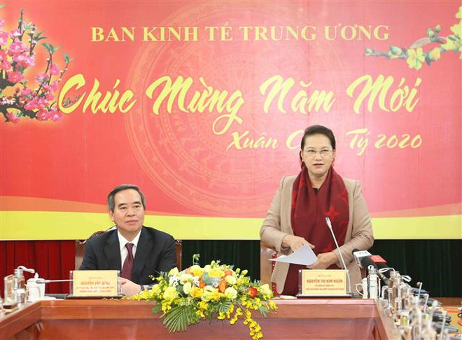La présidente de l’AN travaille avec la Commission économique du CC du Parti ảnh 1 La présidente de l’AN travaille avec la Commission économique du CC du Parti ảnh 1