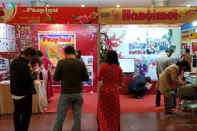 Revue de presse printanière ảnh 1 Revue de presse printanière ảnh 1