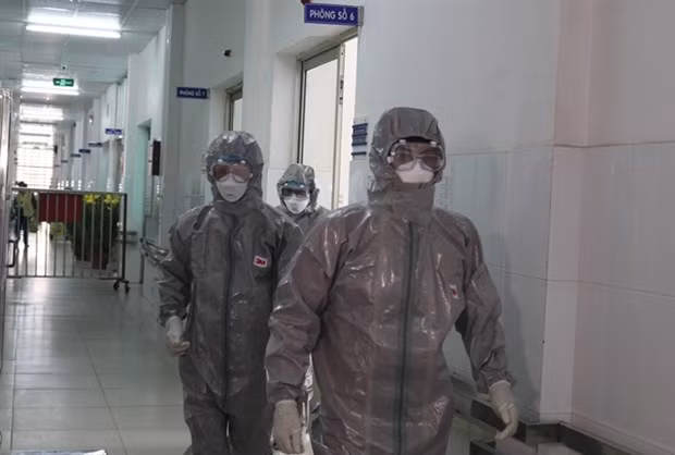 Les trois premiers Vietnamiens testés positifs pour le coronavirus ảnh 1