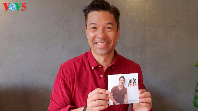 Théo Phan, un artiste complet dans le paysage audiovisuel français ảnh 1 Théo Phan, un artiste complet dans le paysage audiovisuel français ảnh 1