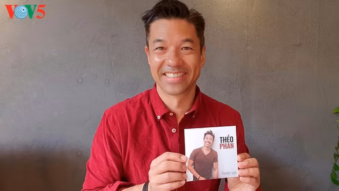 Théo Phan, un artiste complet dans le paysage audiovisuel français ảnh 1