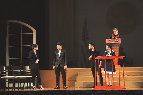 Initier les jeunes au théâtre ảnh 1