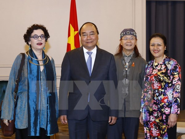 Le PM reçoit des entrepreneurs et des intellectuels d’origine vietnamienne aux Etats-Unis ảnh 2