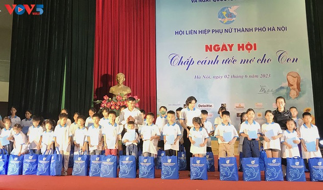 Donner des ailes aux rêves des enfants orphelins de Hanoï ảnh 1 Donner des ailes aux rêves des enfants orphelins de Hanoï ảnh 1