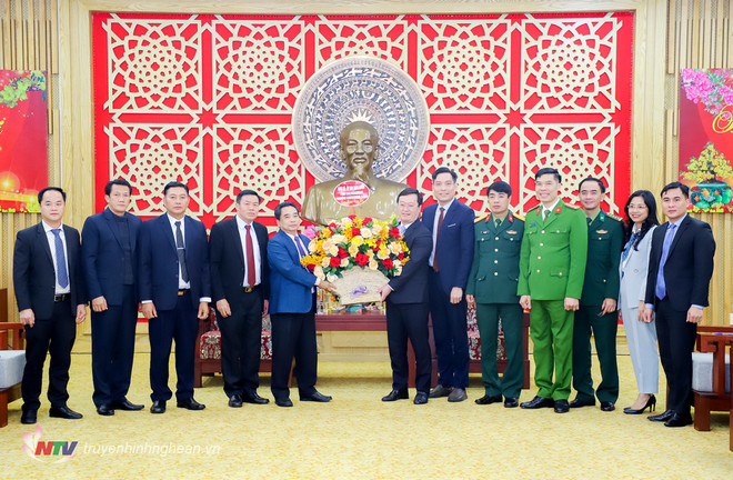 Des localités lao formulent des vœux du Têt du Chat à Nghe An ảnh 1 Des localités lao formulent des vœux du Têt du Chat à Nghe An ảnh 1