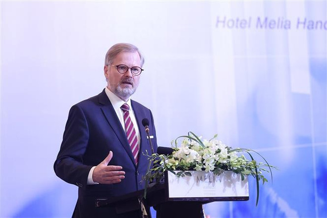 Forum d’affaires Vietnam-République tchèque à Hanoï ảnh 2