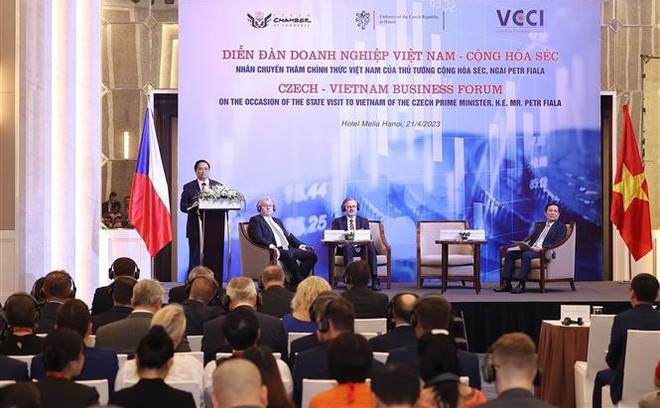 Forum d’affaires Vietnam-République tchèque à Hanoï ảnh 1