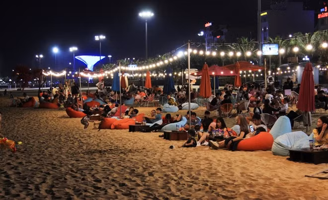 Les services de nuit seront le futur levier de croissance de Binh Dinh ảnh 1 Les services de nuit seront le futur levier de croissance de Binh Dinh ảnh 1