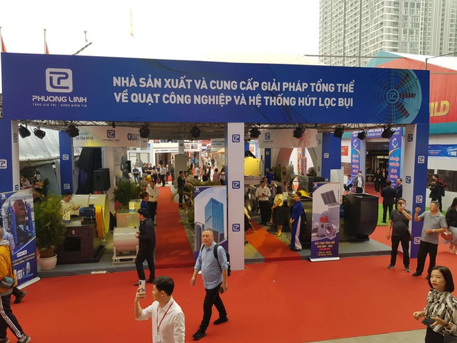 Ouverture de la première exposition internationale VIETBUILD Hanoï 2023 ảnh 1