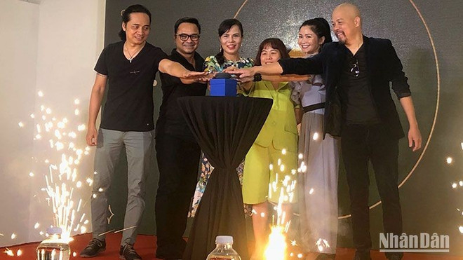 Représentation de la comédie musicale "Shrek the Musical" de Broadway à l'Opéra de Hanoï ảnh 1