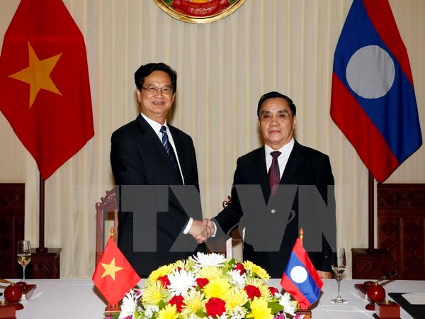 La visite du PM au Laos couronnée de succès ảnh 1