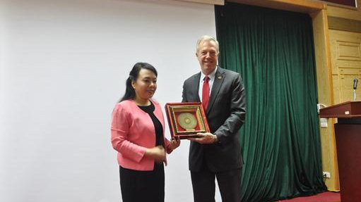 La ministre de la Santé Nguyên Thi Kim Tiên reçoit l’ambassadeur des États-Unis au Vietnam ảnh 1 La ministre de la Santé Nguyên Thi Kim Tiên reçoit l’ambassadeur des États-Unis au Vietnam ảnh 1