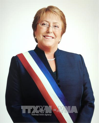 La présidente du Chili entame sa visite d’Etat au Vietnam ảnh 1