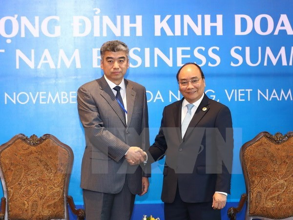 APEC 2017 : le PM reçoit des hommes d’affaires étrangers ảnh 1 APEC 2017 : le PM reçoit des hommes d’affaires étrangers ảnh 1