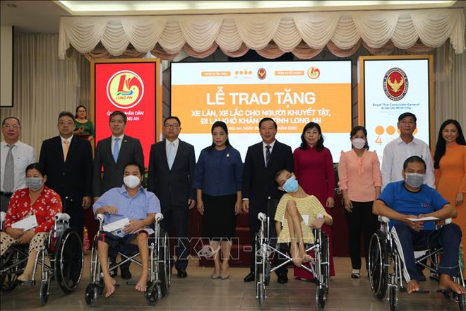 La Thaïlande au chevet des handicapés à Long An ảnh 1