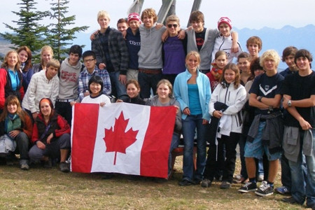 Cinq bourses canadiennes chaque année pour de jeunes Vietnamiens ảnh 1 Cinq bourses canadiennes chaque année pour de jeunes Vietnamiens ảnh 1