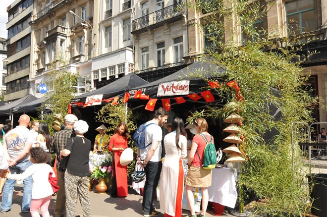 Le Vietnam à la fête multiculturelle de Bruxelles ảnh 1 Le Vietnam à la fête multiculturelle de Bruxelles ảnh 1