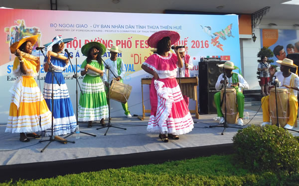 Festival de Huê 2016, lieu de rencontres et d'échanges culturels ảnh 1 Festival de Huê 2016, lieu de rencontres et d'échanges culturels ảnh 1