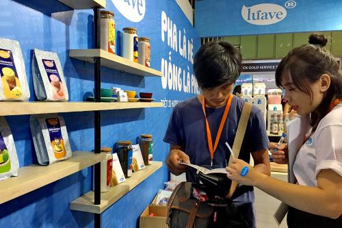 Ouverture du 9e Salon international sur la franchise et la vente au détail à HCM-Ville ảnh 1 Ouverture du 9e Salon international sur la franchise et la vente au détail à HCM-Ville ảnh 1